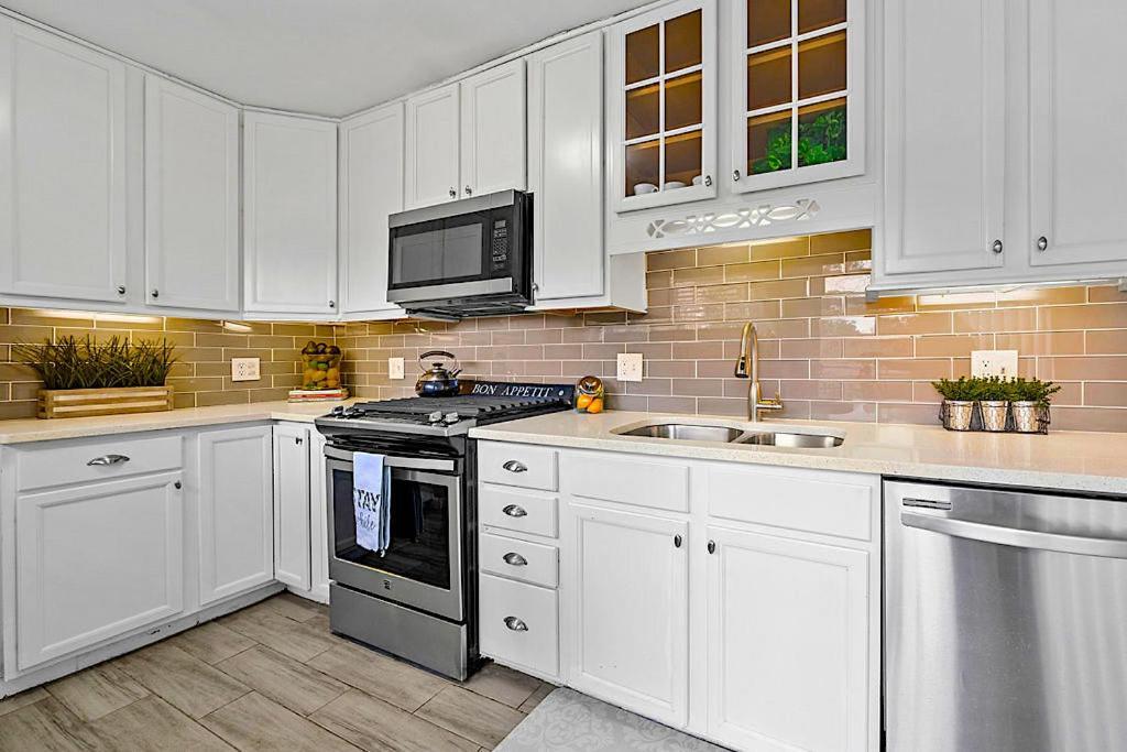 Goodkarma Rentals Refreshed Smyrna Home Near Battery Atl Half Mile To Interstate 亚特兰大 外观 照片