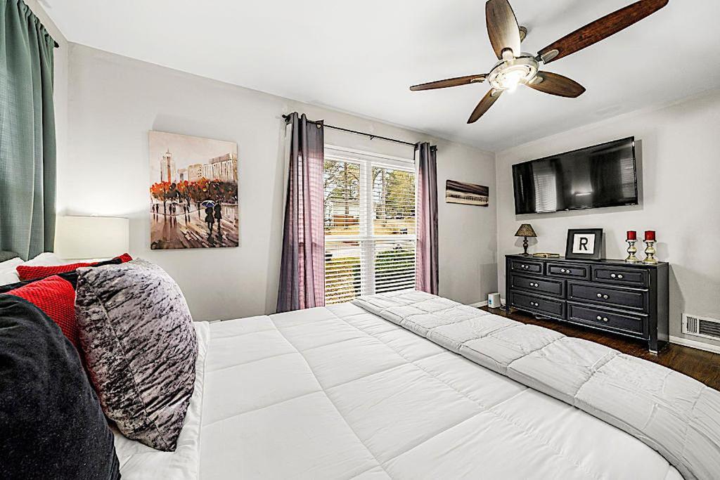 Goodkarma Rentals Refreshed Smyrna Home Near Battery Atl Half Mile To Interstate 亚特兰大 外观 照片